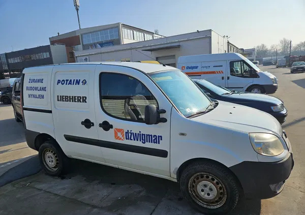 samochody osobowe Fiat Doblo cena 6150 przebieg: 160782, rok produkcji 2008 z Wrocław